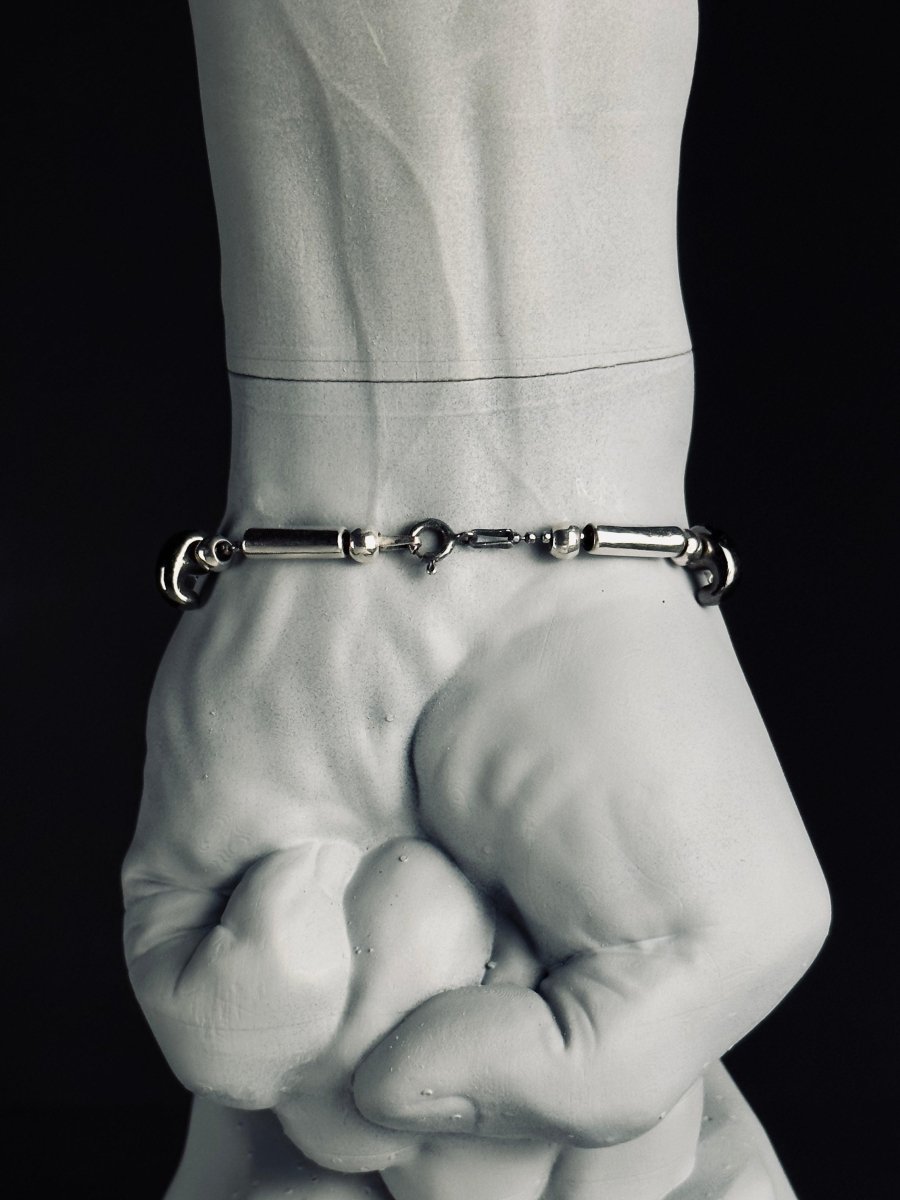 銀のマガタマの腕輪 ブラック×シルバー 2営業日以内に発送 - Kenichi Asano Studio – Custom Jewelry & Sculpture / by 淺野屋健一