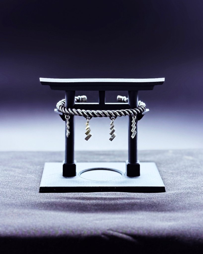 鳥居型展示台_26年モデル – Kenichi Asano Studio – Custom Jewelry