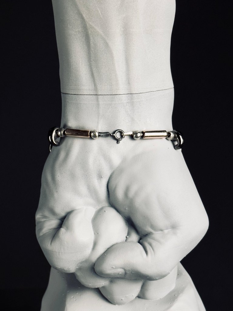 銀のマガタマの腕輪 ブラック×ピンク (受注生産) - Kenichi Asano Studio – Custom Jewelry & Sculpture / by 淺野屋健一