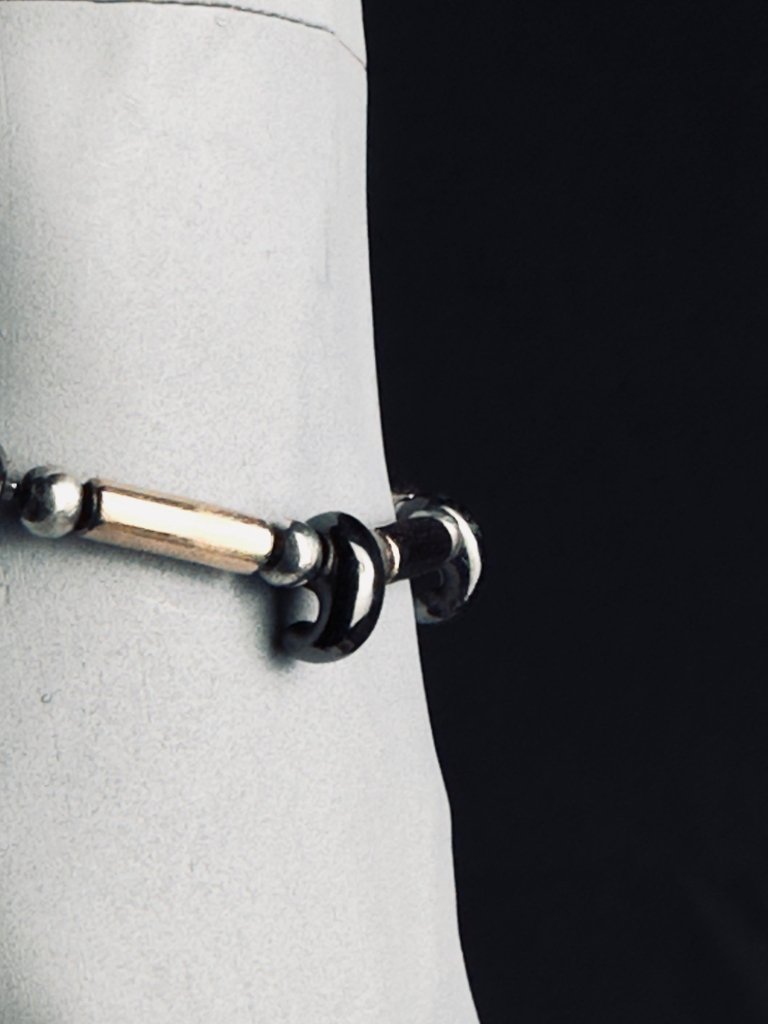 銀のマガタマの腕輪 ブラック×ピンク (受注生産) - Kenichi Asano Studio – Custom Jewelry & Sculpture / by 淺野屋健一