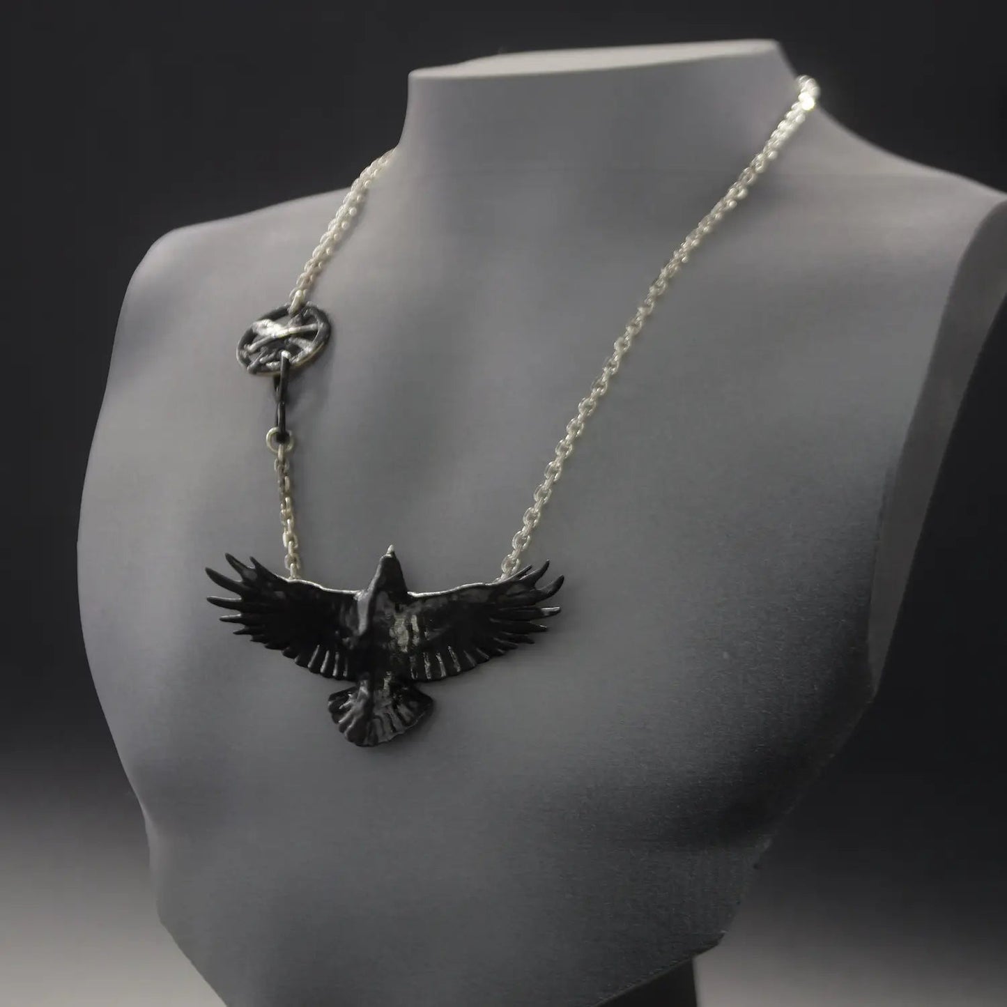 八咫烏のペンダント – Kenichi Asano Studio – Custom Jewelry